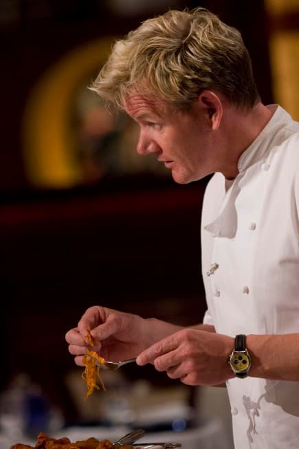 16 Chefs Compete