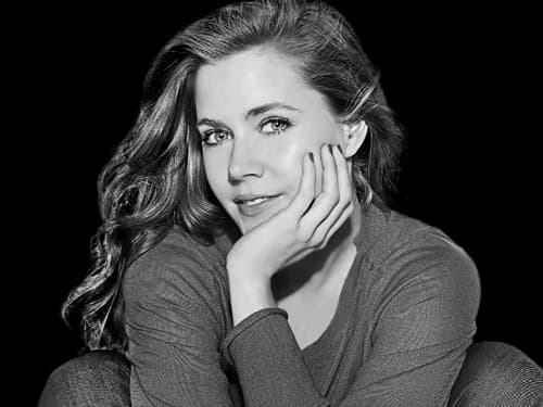 Amy Adams/Vampire Weekend