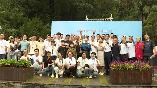 开货车的小镇青年